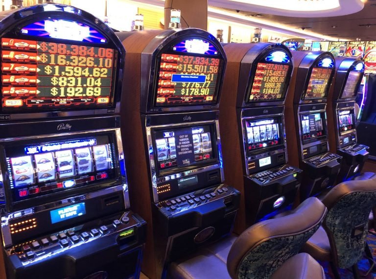 3n4n mobile app interface showing sports betting and slots on Android